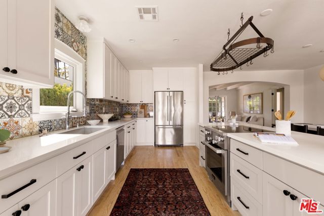 1412 Laveta Terrace, Los Angeles, CA 90026