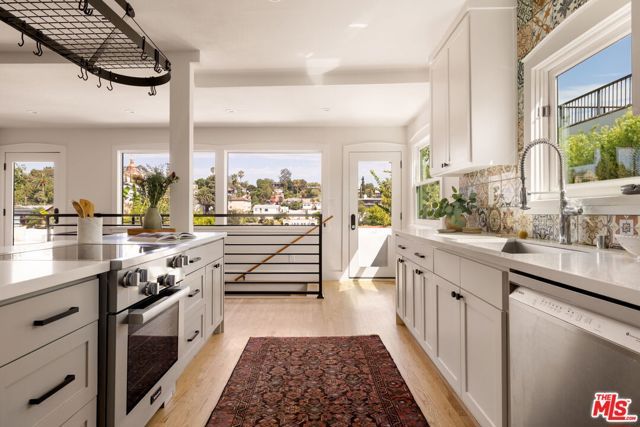 1412 Laveta Terrace, Los Angeles, CA 90026