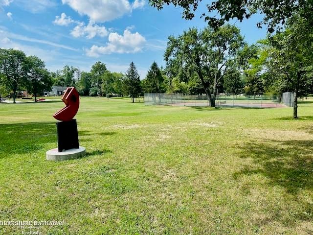 2115 Marywood Drive, Royal Oak, MI 48073