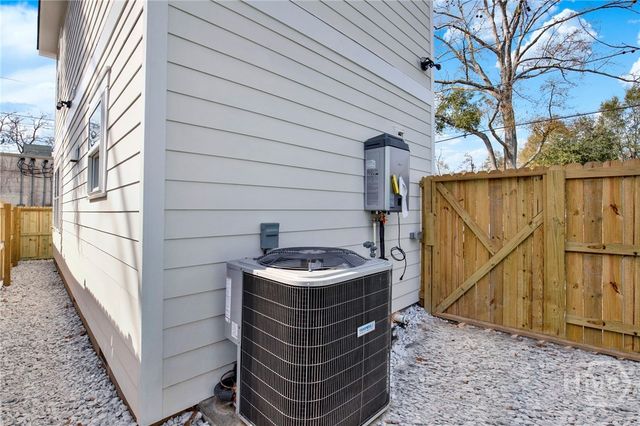 1012 Atlantic, Savannah, GA 31401