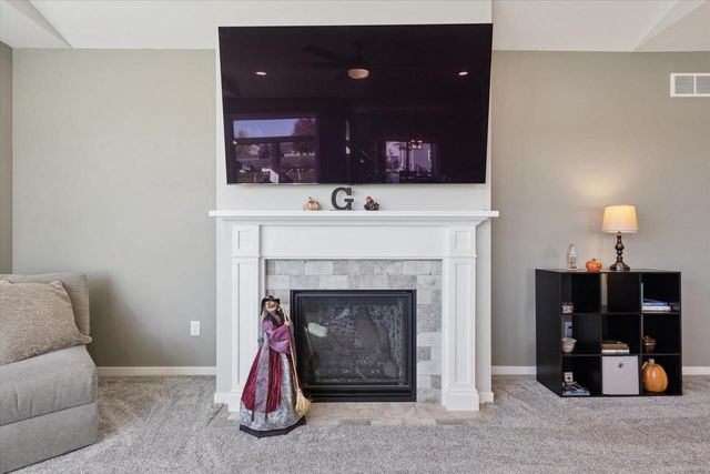 3189 S Warbler Court, Beloit, WI 53511