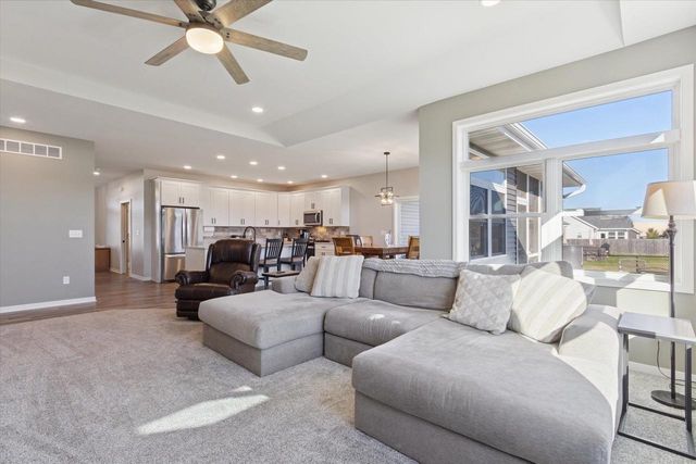 3189 S Warbler Court, Beloit, WI 53511