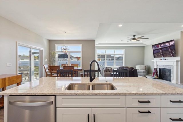 3189 S Warbler Court, Beloit, WI 53511