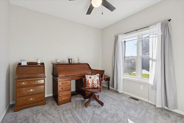 3189 S Warbler Court, Beloit, WI 53511