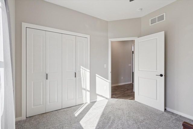 3189 S Warbler Court, Beloit, WI 53511