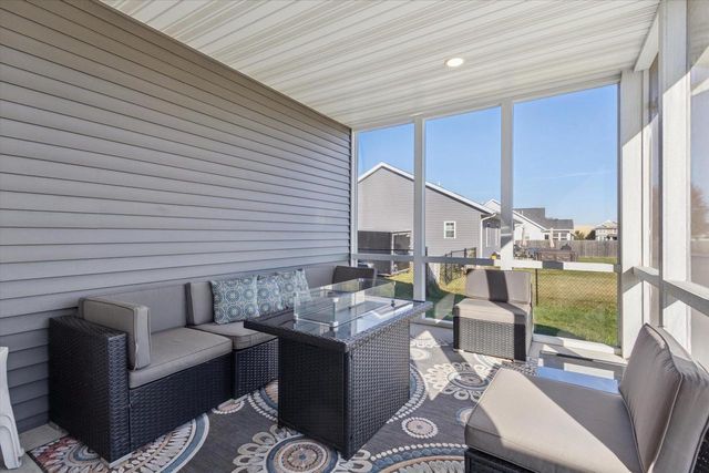 3189 S Warbler Court, Beloit, WI 53511