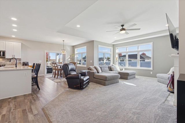 3189 S Warbler Court, Beloit, WI 53511