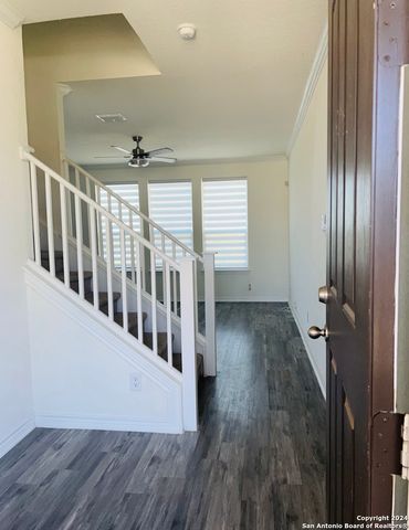 4835 VIA SONOMA TRL, Converse, TX 78109