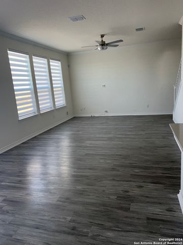 4835 VIA SONOMA TRL, Converse, TX 78109