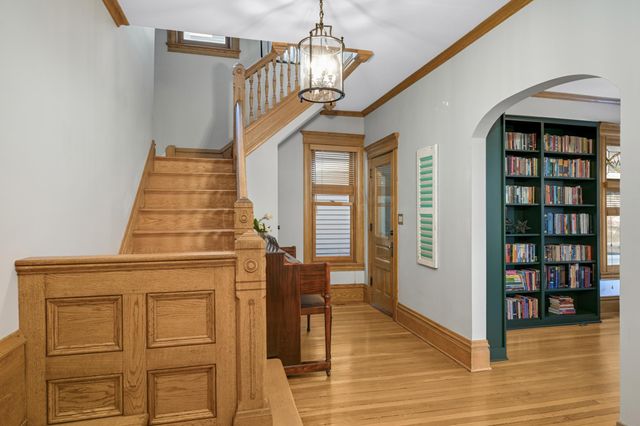 1715 W 31st Street, Minneapolis, MN 55408