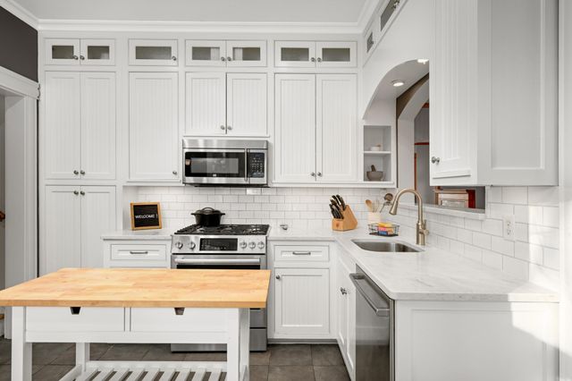 1715 W 31st Street, Minneapolis, MN 55408