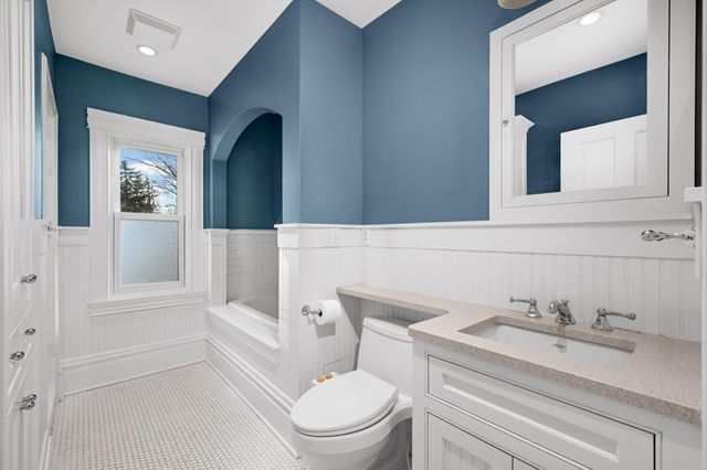 1715 W 31st Street, Minneapolis, MN 55408