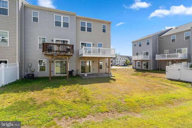 320 STREAMVIEW DR, Fredericksburg, VA 22405