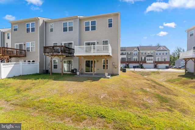 320 STREAMVIEW DR, Fredericksburg, VA 22405