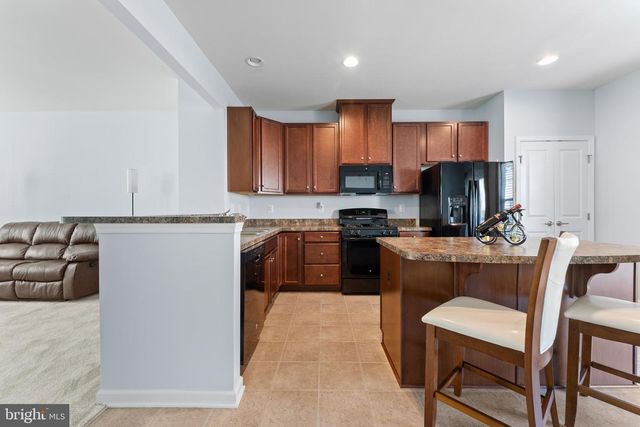 320 STREAMVIEW DR, Fredericksburg, VA 22405