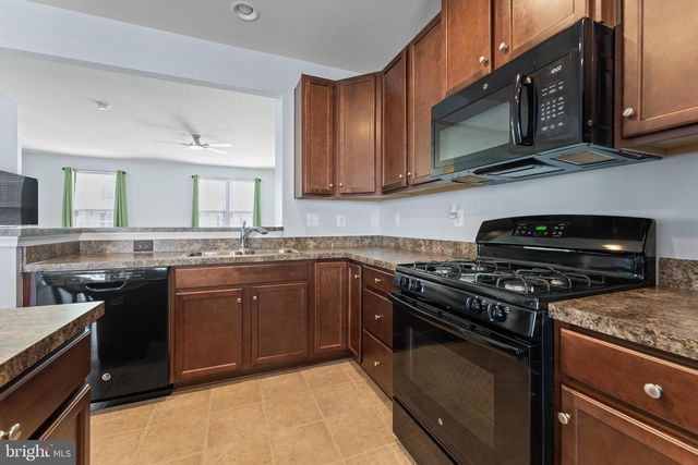 320 STREAMVIEW DR, Fredericksburg, VA 22405