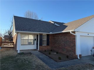 314 S 11th Place, Rogers, AR 72756