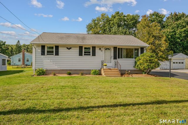 10 Lark Street, Waterford, CT 06385