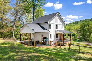 39 W Holly Ridge Drive, Old Fort, NC 28762