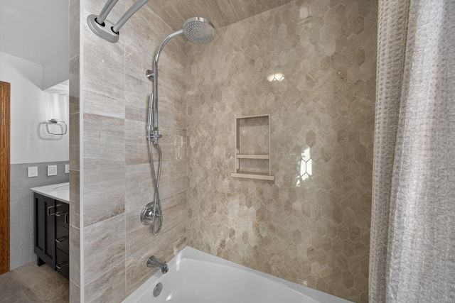 1477 Laurel Court SE, Rochester, MN 55904