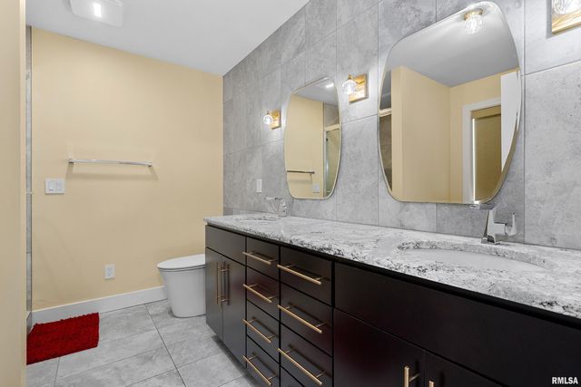 2817 W Lake Trail Court, Dunlap, IL 61525