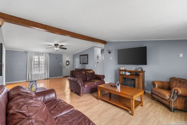 191 Big Rock Dr, Bandera, TX 78003