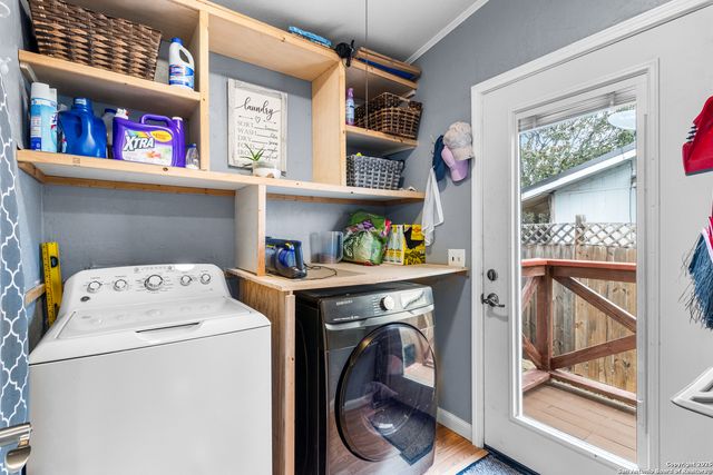 191 Big Rock Dr, Bandera, TX 78003