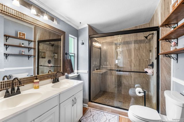 191 Big Rock Dr, Bandera, TX 78003