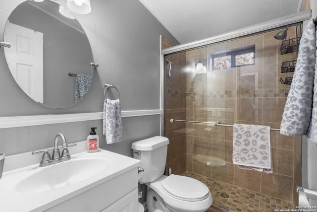 191 Big Rock Dr, Bandera, TX 78003