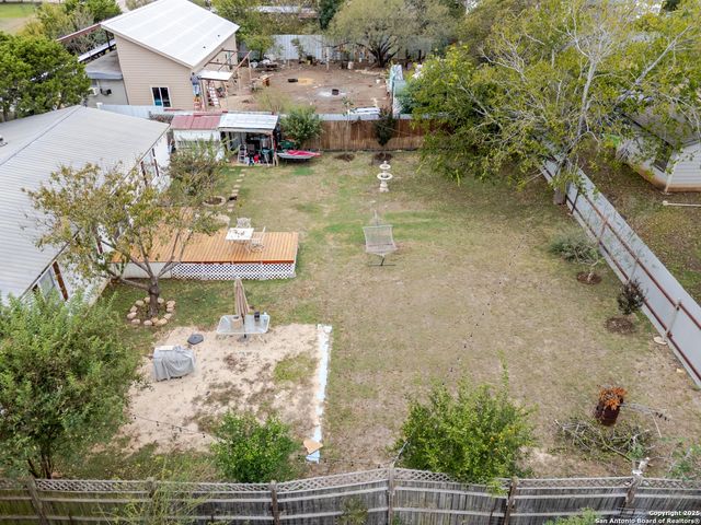 191 Big Rock Dr, Bandera, TX 78003