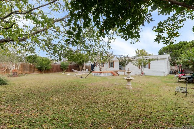 191 Big Rock Dr, Bandera, TX 78003