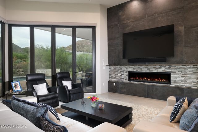 4690 W Long Ridge Place, Marana, AZ 85658