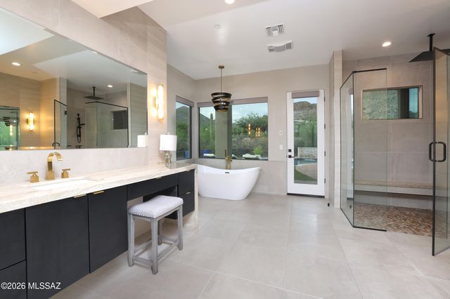 4690 W Long Ridge Place, Marana, AZ 85658