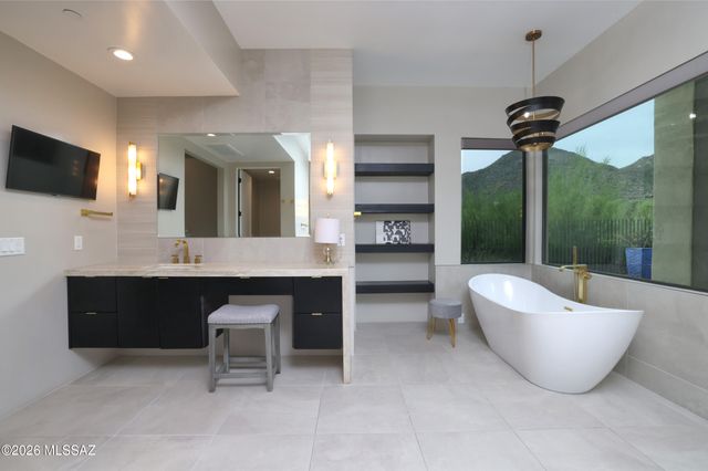 4690 W Long Ridge Place, Marana, AZ 85658