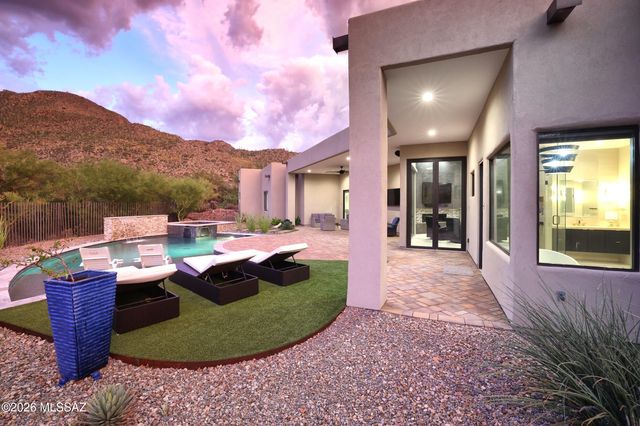 4690 W Long Ridge Place, Marana, AZ 85658