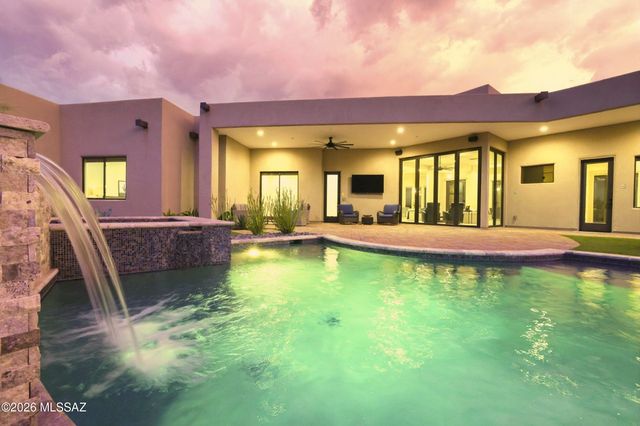 4690 W Long Ridge Place, Marana, AZ 85658