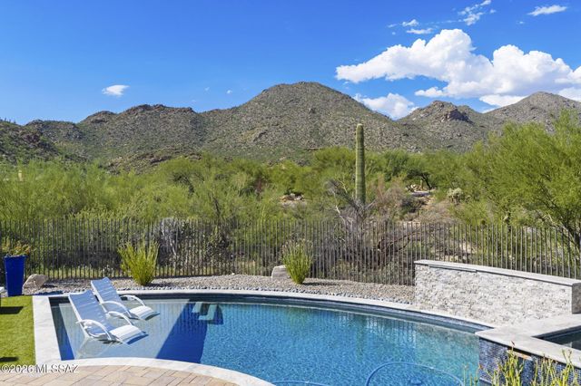 4690 W Long Ridge Place, Marana, AZ 85658