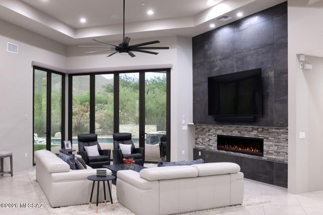 4690 W Long Ridge Place, Marana, AZ 85658