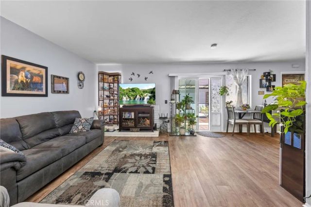 1103 Border, Corona, CA 92882