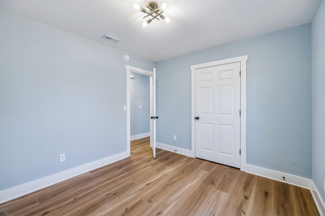 158 Suncrest Dr, La Vergne, TN 37086