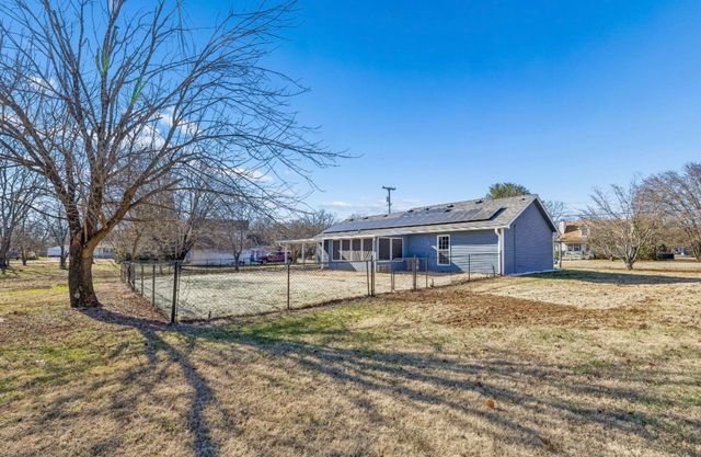 158 Suncrest Dr, La Vergne, TN 37086