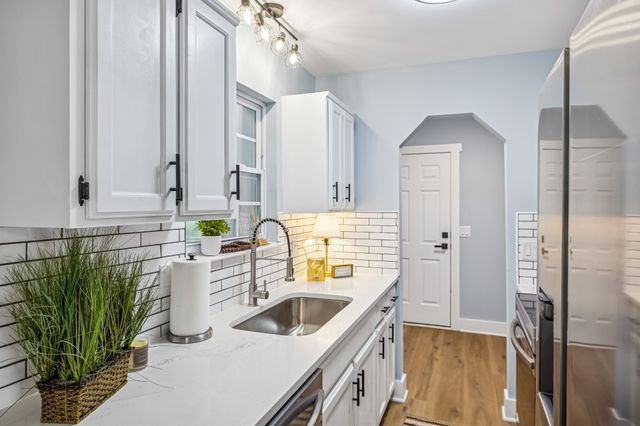 158 Suncrest Dr, La Vergne, TN 37086