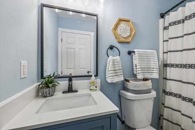 158 Suncrest Dr, La Vergne, TN 37086