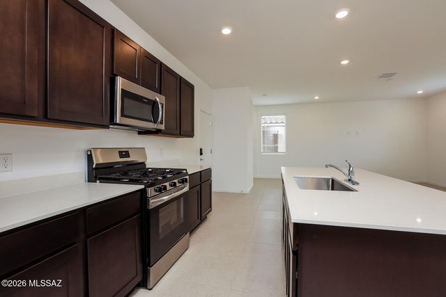 7071 W Indian Clover Way, Tucson, AZ 85757