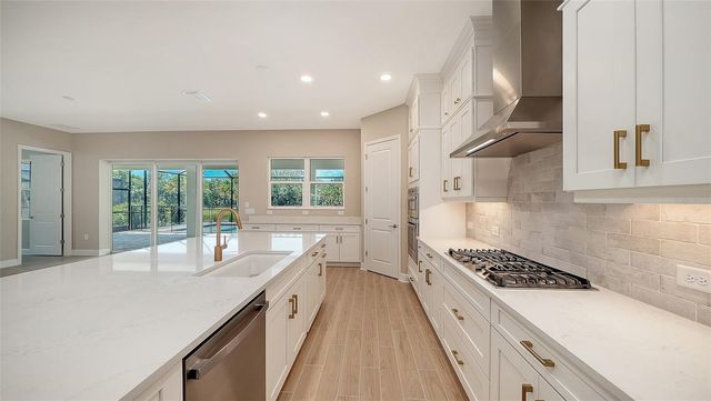 6336 LAKE WOODRUFF COURT, Sarasota, FL 34241