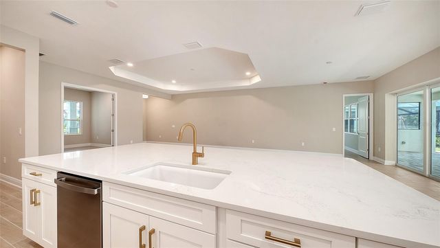 6336 LAKE WOODRUFF COURT, Sarasota, FL 34241
