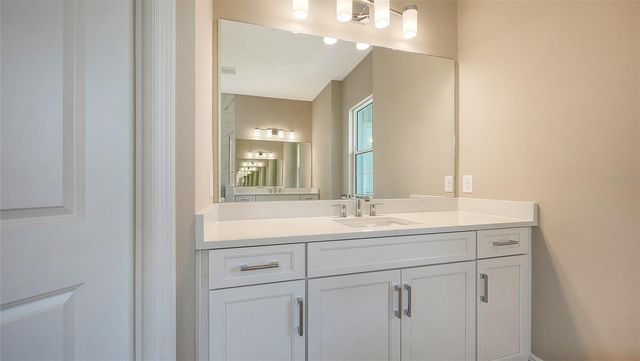 6336 LAKE WOODRUFF COURT, Sarasota, FL 34241