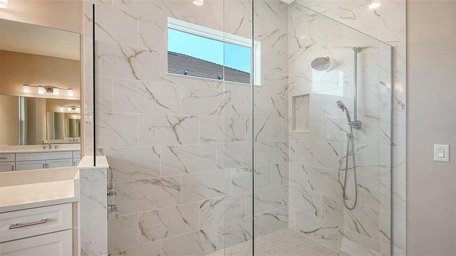 6336 LAKE WOODRUFF COURT, Sarasota, FL 34241