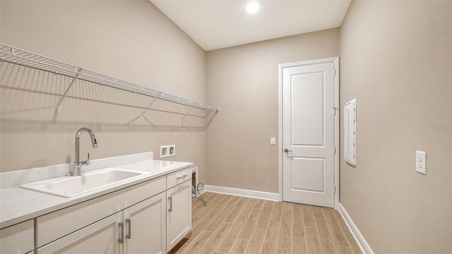 6336 LAKE WOODRUFF COURT, Sarasota, FL 34241