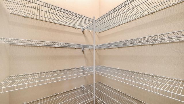 6336 LAKE WOODRUFF COURT, Sarasota, FL 34241